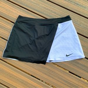 NikeCourt Dry Maria Women's Skirt - Nike black/white faux wrap w/ blt-in shorts